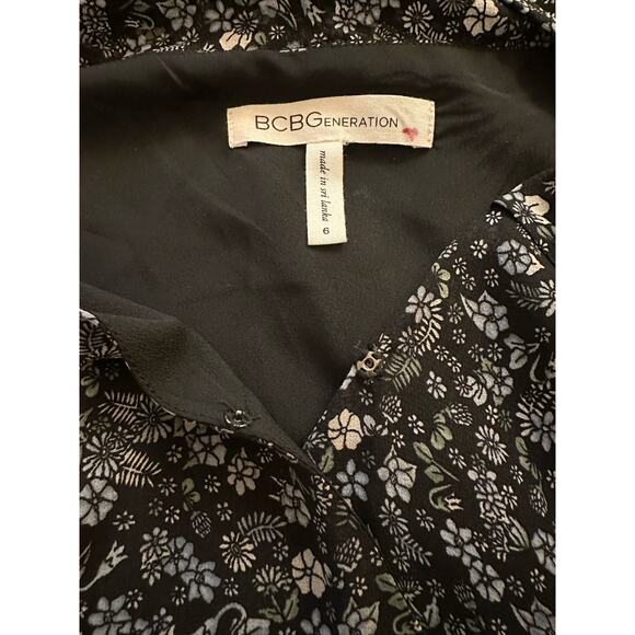 BCBGeneration Floral Printed Ruffle Short Sleeve Fit and Flare Mini Dress Size 6 - Picture 4 of 10